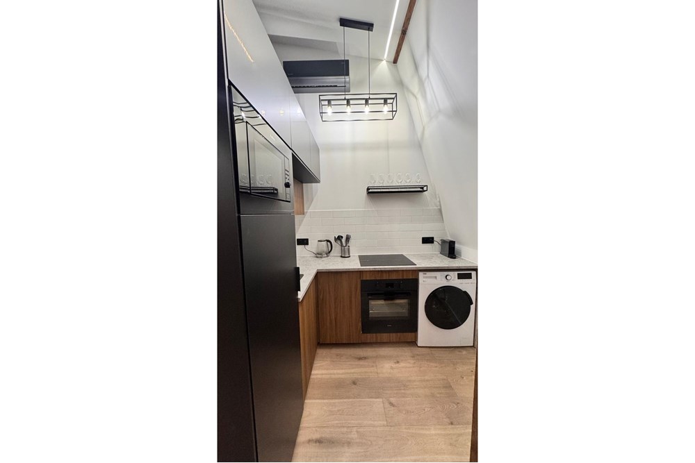 Mieszkanie - Sprzedaż - Katowice, Polska - IMG-20250703-WA0012.jpg - 470131112-12