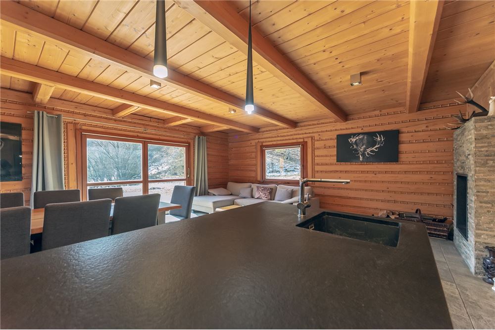 Dom wolnostojący - Sprzedaż - Rycerka Górna, Polska - 33 - 800061076-405