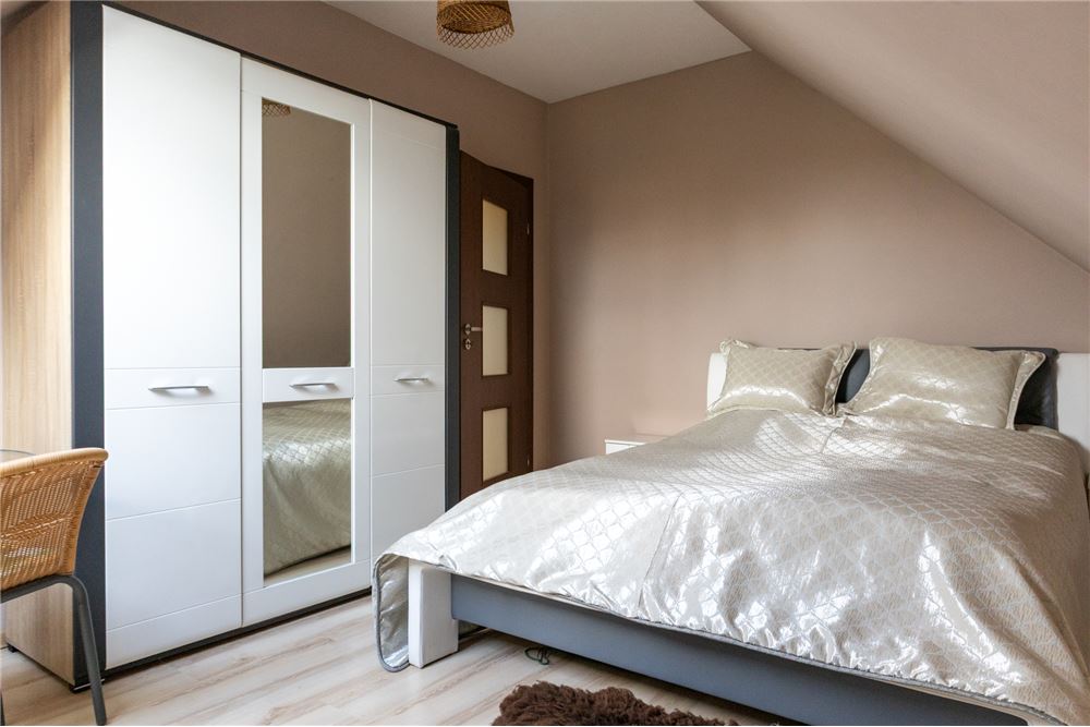 Dom wolnostojący - Sprzedaż - Bielsko-Biała, Polska - 22 - 800061090-231