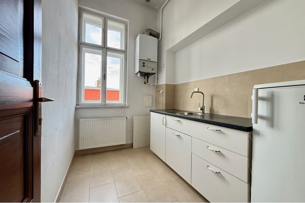 Lokal handlowy/usługowy - Wynajem - Bielsko-Biała, Polska - 21.jpeg - 470131094-21