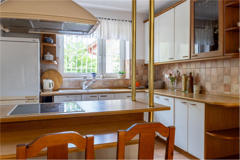 Dom wolnostojący - Sprzedaż - Józefów, Polska - 80 - 810251028-66