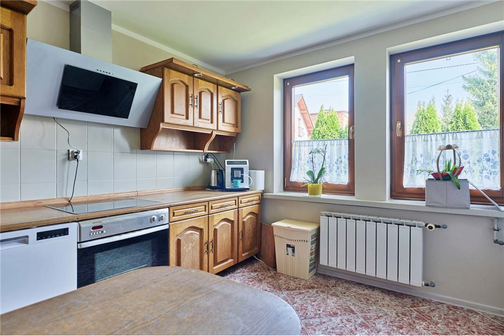 Dom wolnostojący - Sprzedaż - Bielsko-Biała, Polska - 24 - 800061016-1157