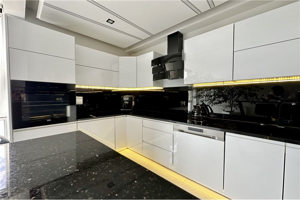 Mieszkanie - Sprzedaż - Bielsko-Biała, Polska - 20 - 800061098-166