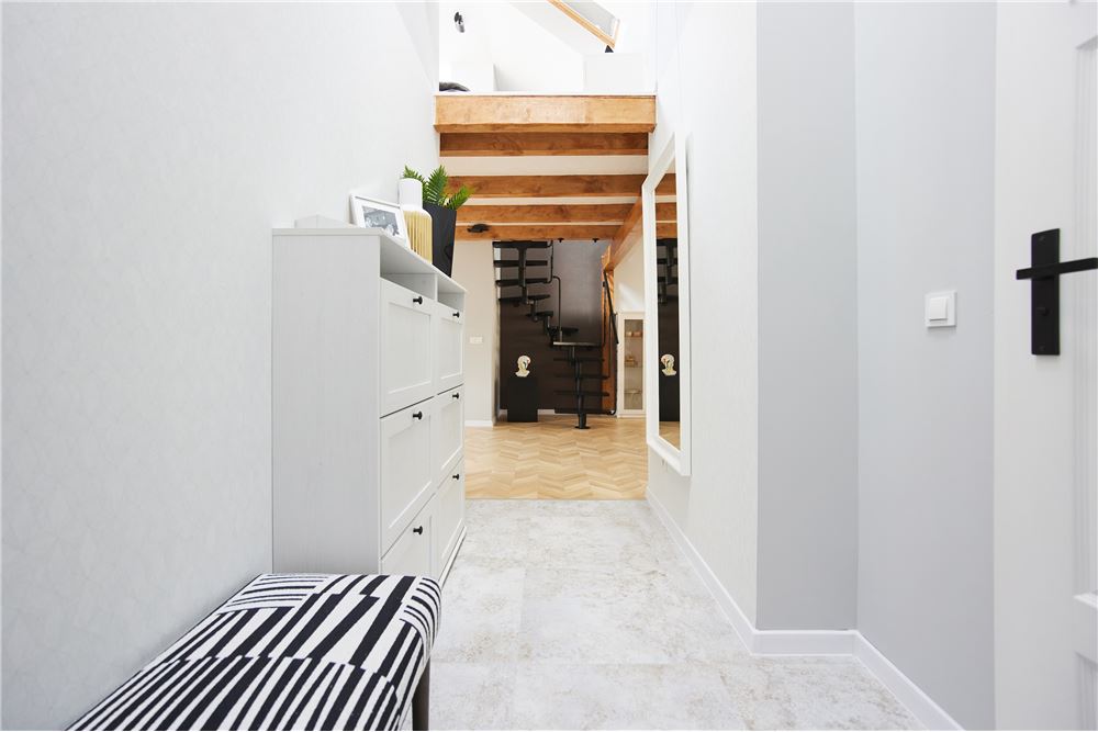 Mieszkanie - Sprzedaż - Bielsko-Biała, Polska - 2 - 800061076-418