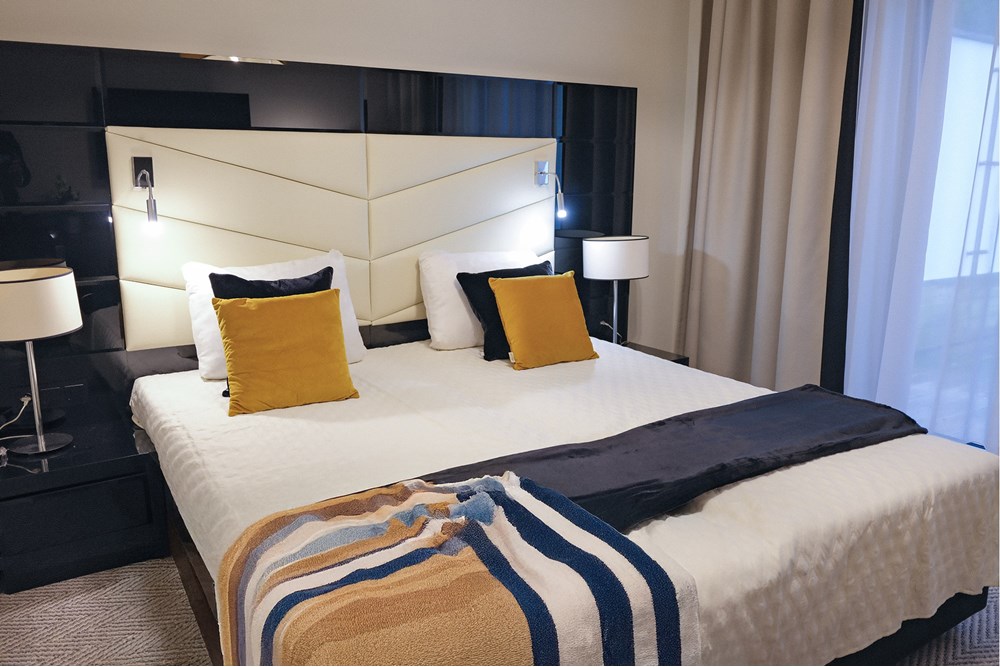 Apartament hotelowy z obsługą - Sprzedaż - Kołobrzeg, Polska - lozko09.jpg - 790221001-8