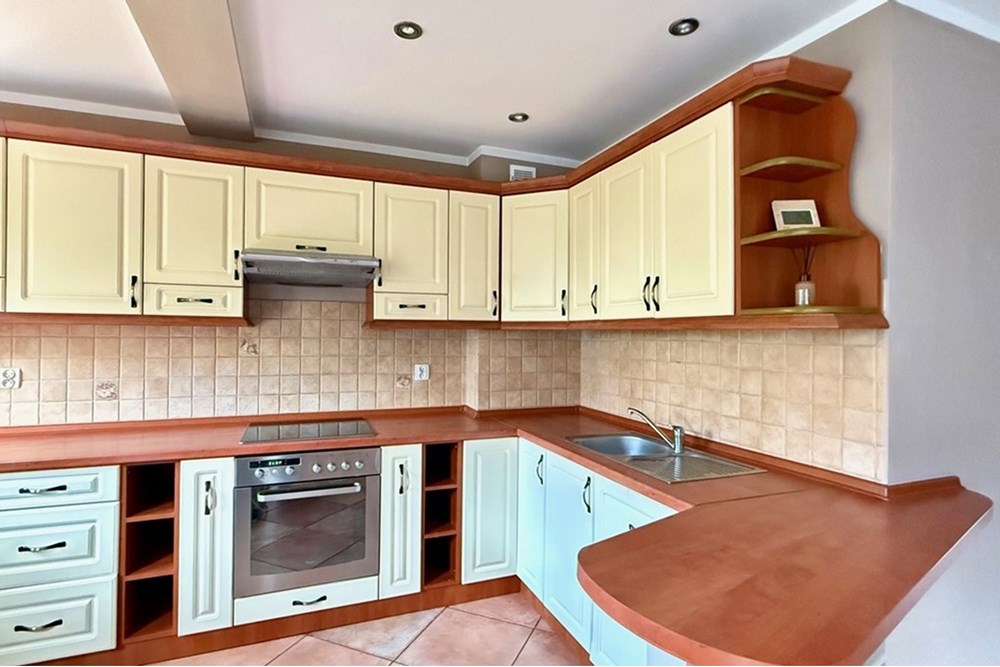 Mieszkanie - Sprzedaż - Bielsko-Biała, Polska - IMG_4469.jpeg - 470131040-414