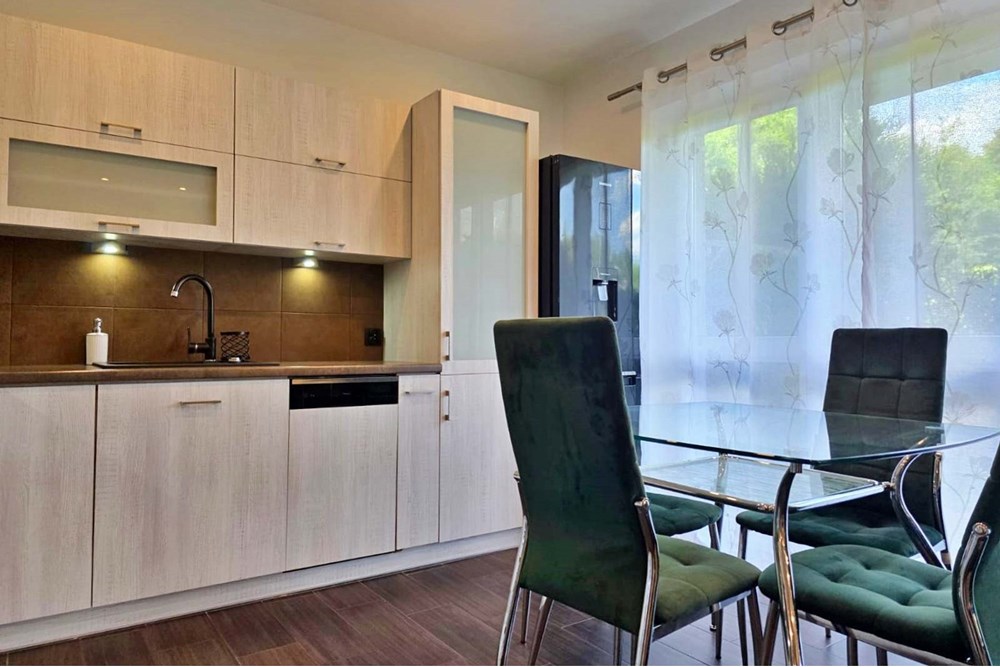 Mieszkanie na parterze - Sprzedaż - Bielsko-Biała, Polska - 3.jpg - 800061016-1271