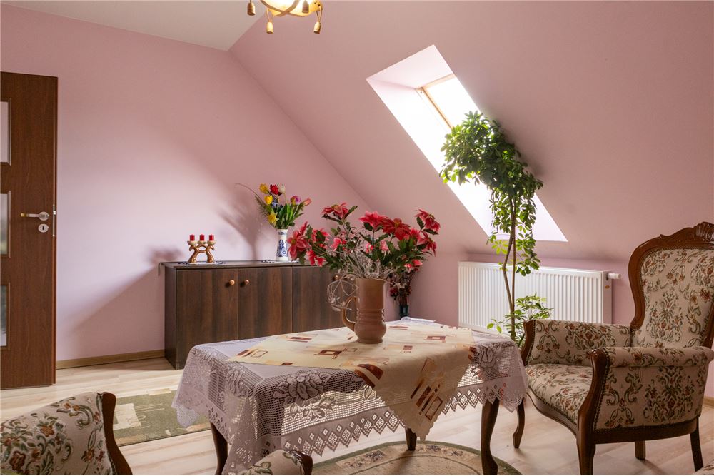 Dom wolnostojący - Sprzedaż - Bielsko-Biała, Polska - 24 - 800061090-231