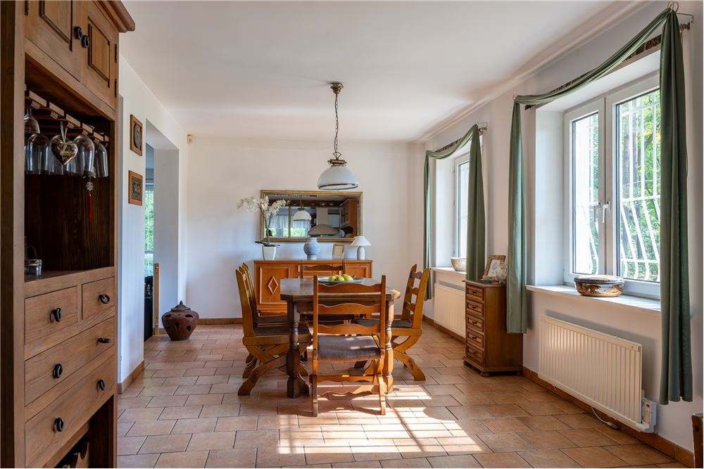 Dom wolnostojący - Sprzedaż - Józefów, Polska - 87 - 810251028-66