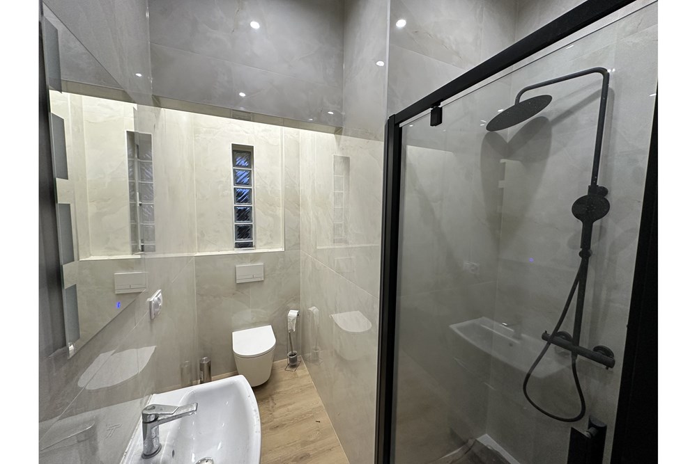 Lokal handlowy/usługowy - Wynajem - Jaworze, Polska - 40 - 800061103-144