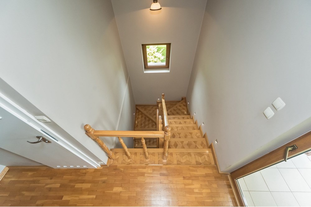 Dom wolnostojący - Sprzedaż - Bielsko-Biała, Polska - KRZE_027M.jpg - 800061100-87