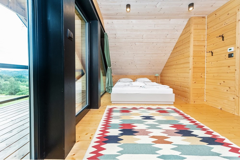 Biznes - Sprzedaż - Istebna, Polska - MIODM_054M.jpg - 800061093-116