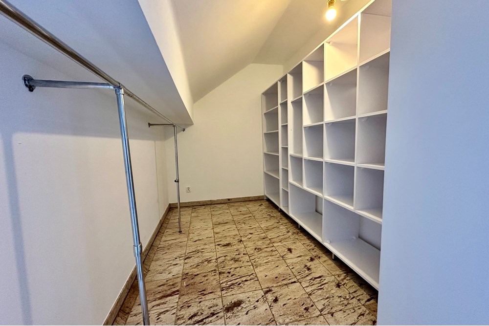 Mieszkanie dwupoziomowe - Sprzedaż - Bielsko-Biała, Polska - IMG_0543.jpeg - 800061098-182