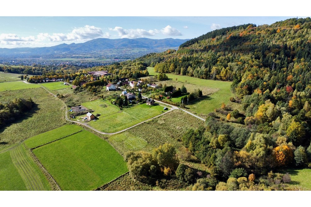 Nieruchomość inwestycyjna - Sprzedaż - Żywiec, Polska - dji_fly_20251013_125138_199_1760441767515_photo_optimized.jpeg - 800061098-178