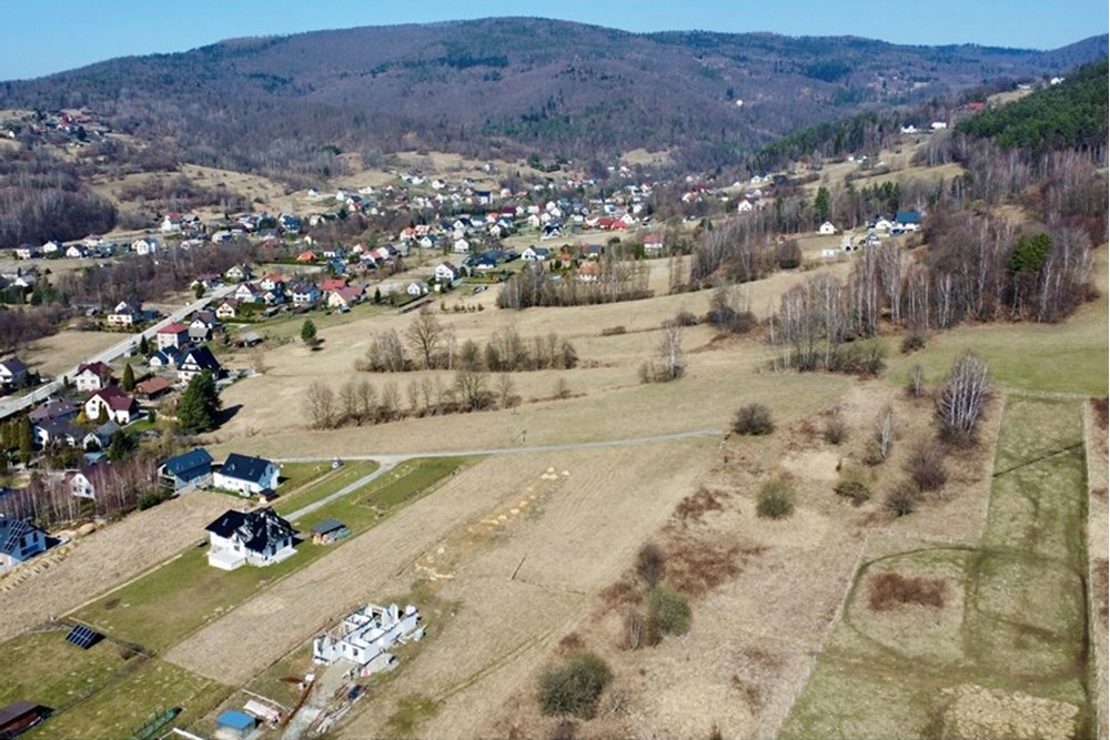 Działka budowlana - Sprzedaż - Łękawica, Polska - dji_fly_20250322_112038_367_1742638860051_photo_optimized.jpg - 800061130-13