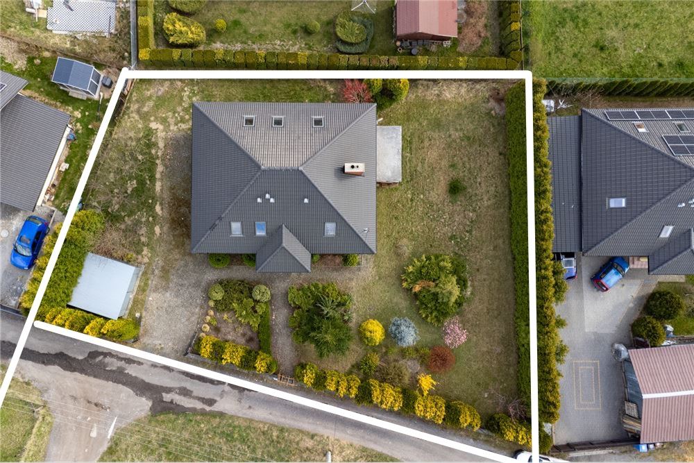 Dom wolnostojący - Sprzedaż - Bielsko-Biała, Polska - 39 - 800061090-231