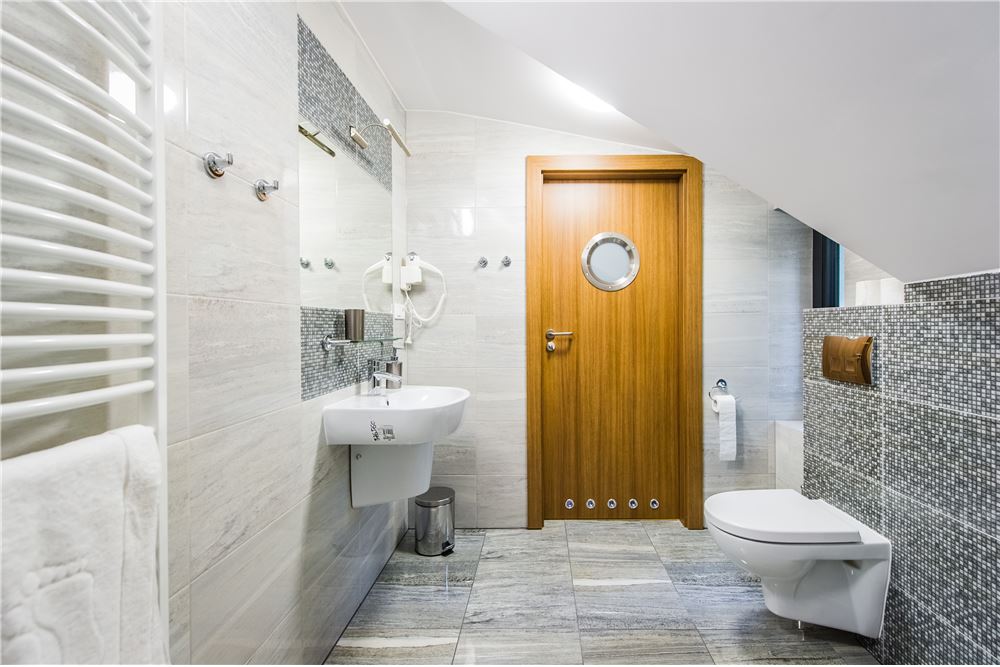 Nieruchomość inwestycyjna - Sprzedaż - Korbielów, Polska - 107 - 800061076-395