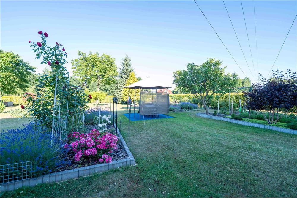 Dom wolnostojący - Sprzedaż - Radostowice, Polska - 33 - 800161013-41