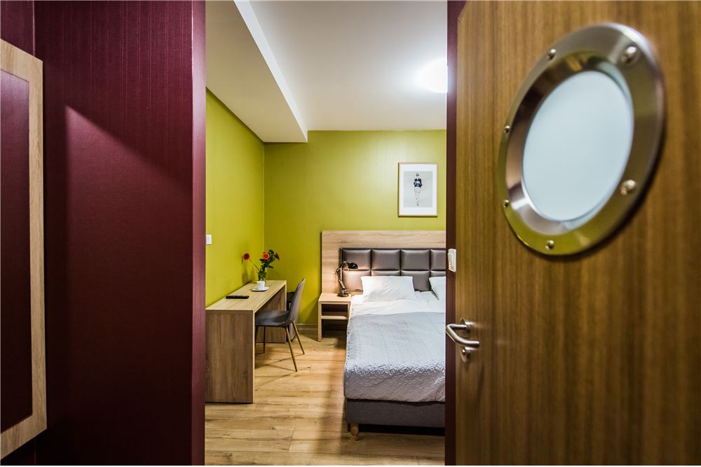 Dom wolnostojący - Sprzedaż - Korbielów, Polska - 204 - 800061076-401