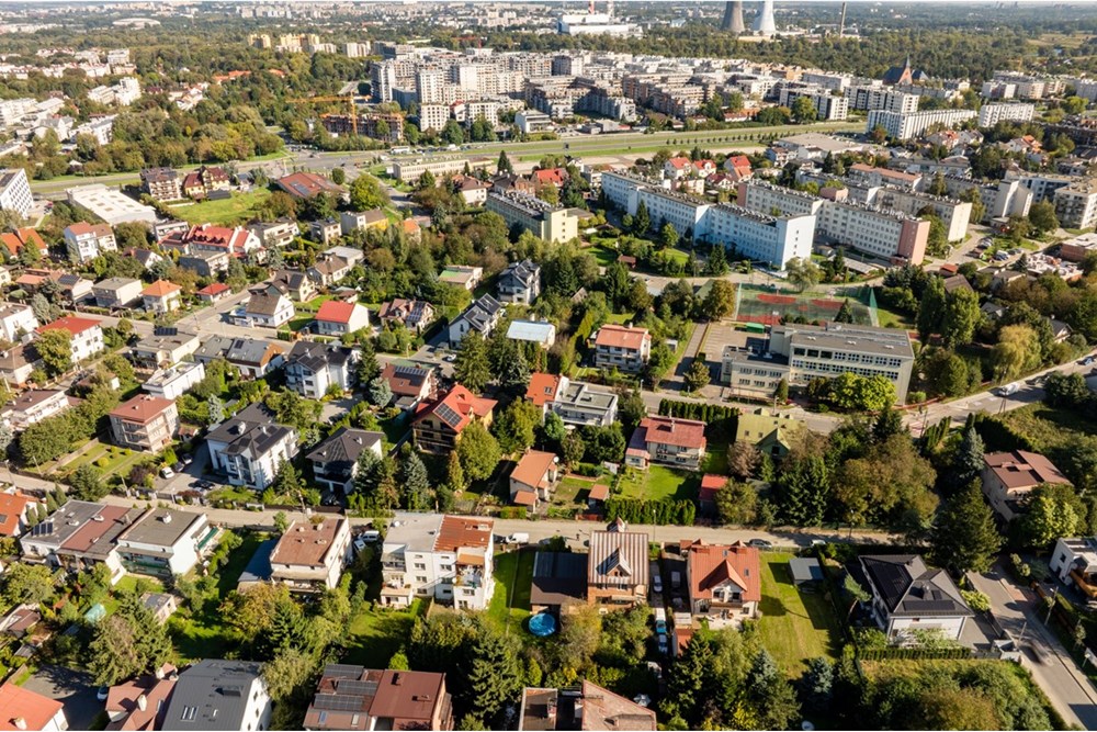 Działka budowlana - Sprzedaż - Kraków, Polska - 20250927-DJI_0601-HDR.jpg - 800241005-214