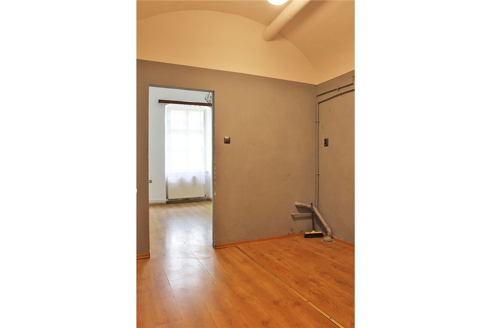 Kamienica - Sprzedaż - Cieszyn, Polska - 52 - 800041001-881