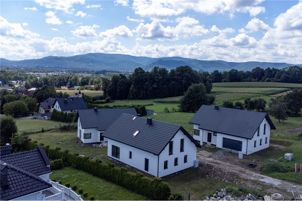 Dom wolnostojący - Sprzedaż - Międzyrzecze Górne, Polska - 42 - 800061103-172