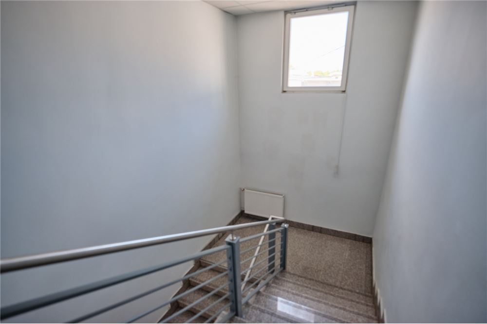 Nieruchomość przemysłowa - Sprzedaż - Bielsko-Biała, Polska - 43 - 800061016-1292