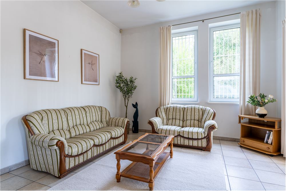 Dom wolnostojący - Sprzedaż - Józefów, Polska - 74 - 810251028-66