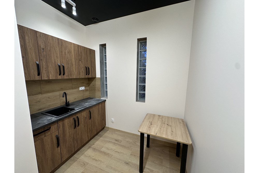 Lokal handlowy/usługowy - Wynajem - Jaworze, Polska - 37 - 800061103-144