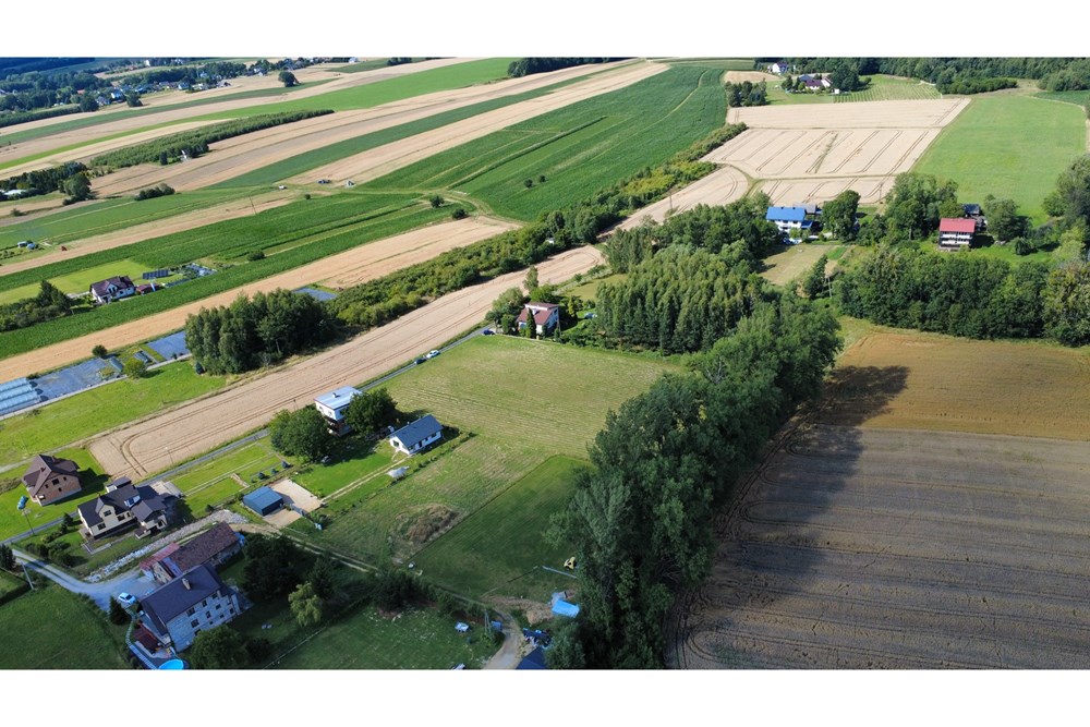 Działka budowlana - Sprzedaż - Andrychów, Polska - dji_fly_20250723_160236_226_1753279404906_photo_optimized.JPG - 800061130-23