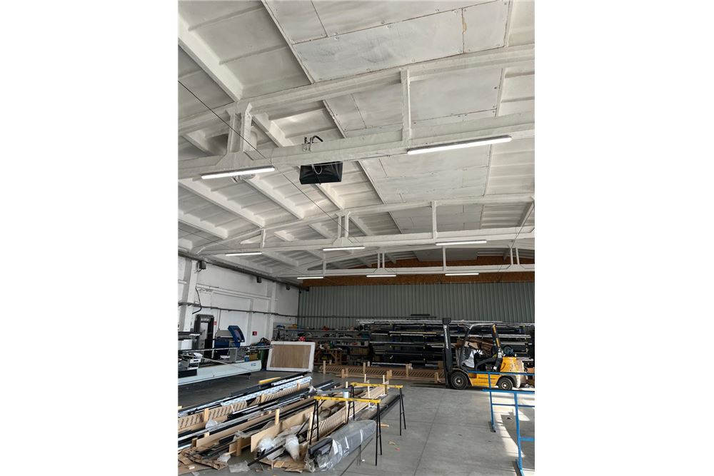 Nieruchomość przemysłowa - Sprzedaż - Bielsko-Biała, Polska - 66 - 800061016-1292