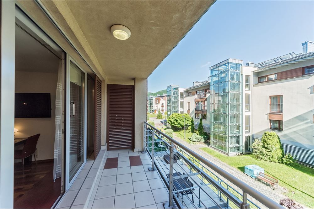 Mieszkanie - Sprzedaż - Ustroń, Polska - 44 - 800061028-463