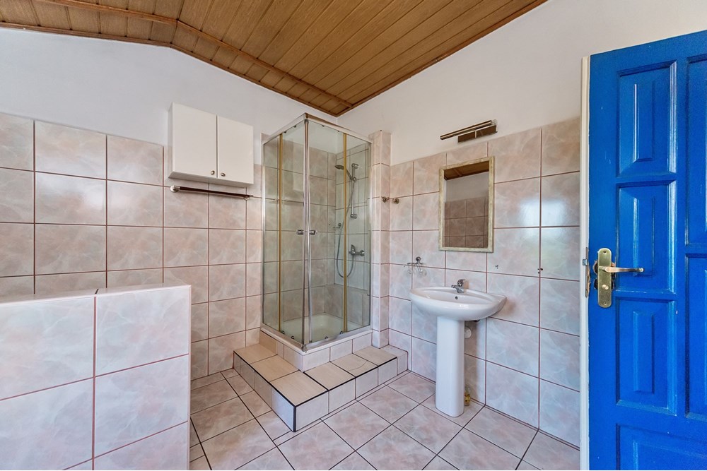 Nieruchomość inwestycyjna - Sprzedaż - Jawiszowice, Polska - BRZ_łazienka.jpg - 470131109-31