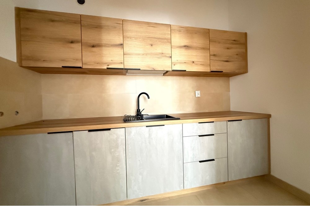 Lokal handlowy/usługowy - Wynajem - Bielsko-Biała, Polska - 5.jpeg - 470131094-21