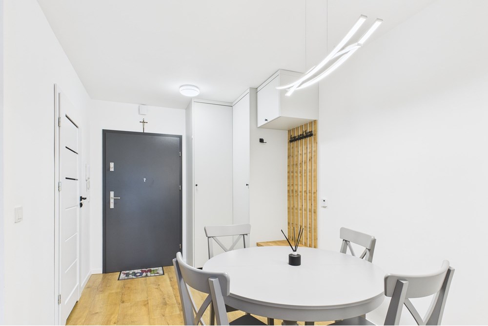 Mieszkanie - Wynajem - Nowy Targ, Polska - CAM05558G0-PR0036-STILL001.jpg - 800091054-52