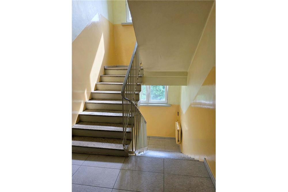 Mieszkanie - Sprzedaż - Bielsko-Biała, Polska - 38 - 800061016-1274