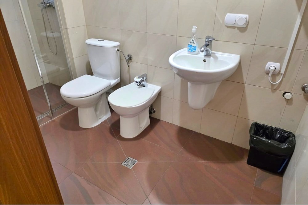 Lokal handlowy/usługowy - Wynajem - Bielsko-Biała, Polska - 21.jpg - 800061016-1295