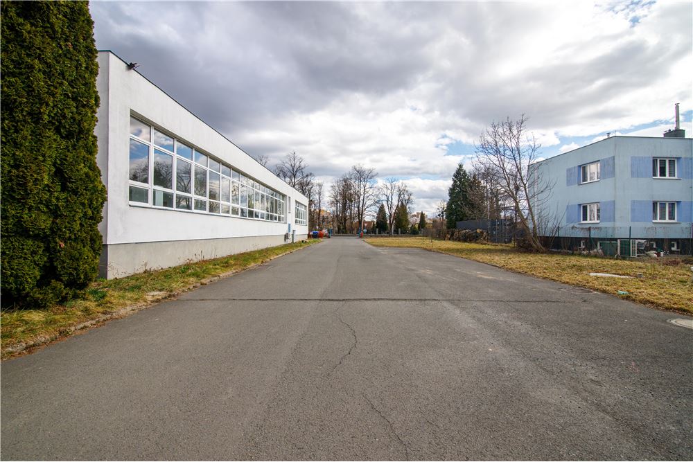 Nieruchomość przemysłowa - Wynajem - Cieszyn, Polska - 27 - 800061076-412