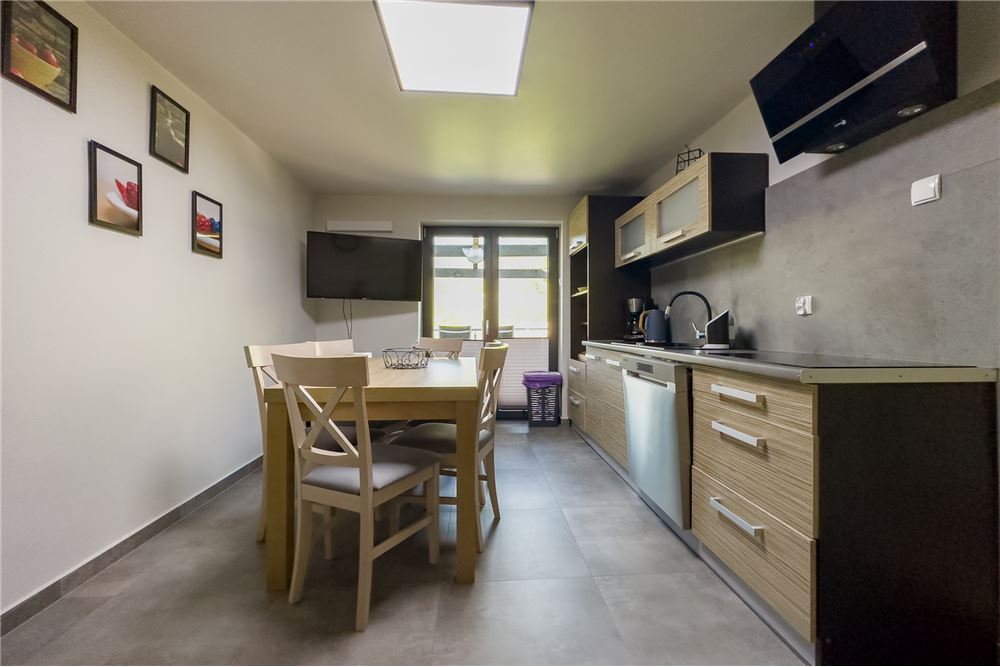 Nieruchomość inwestycyjna - Sprzedaż - Ustroń, Polska - 3 - 800061103-182