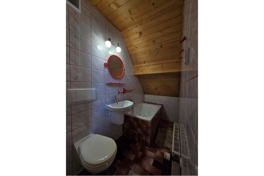 Dom wolnostojący - Sprzedaż - Zabrzeż, Polska - eb7540bc35359e25d4a3d2ed89f71ca820d8470de26d8594cfdb842c3aee076c.jpg - 800091056-1