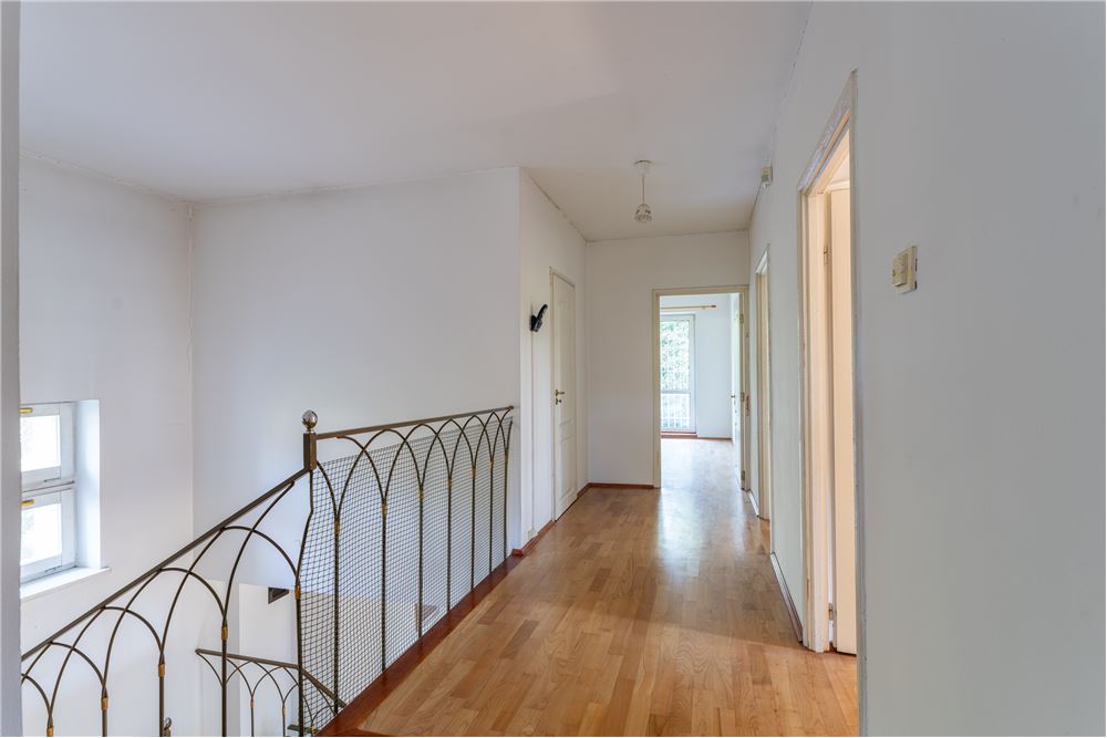 Dom wolnostojący - Sprzedaż - Józefów, Polska - 97 - 810251028-66