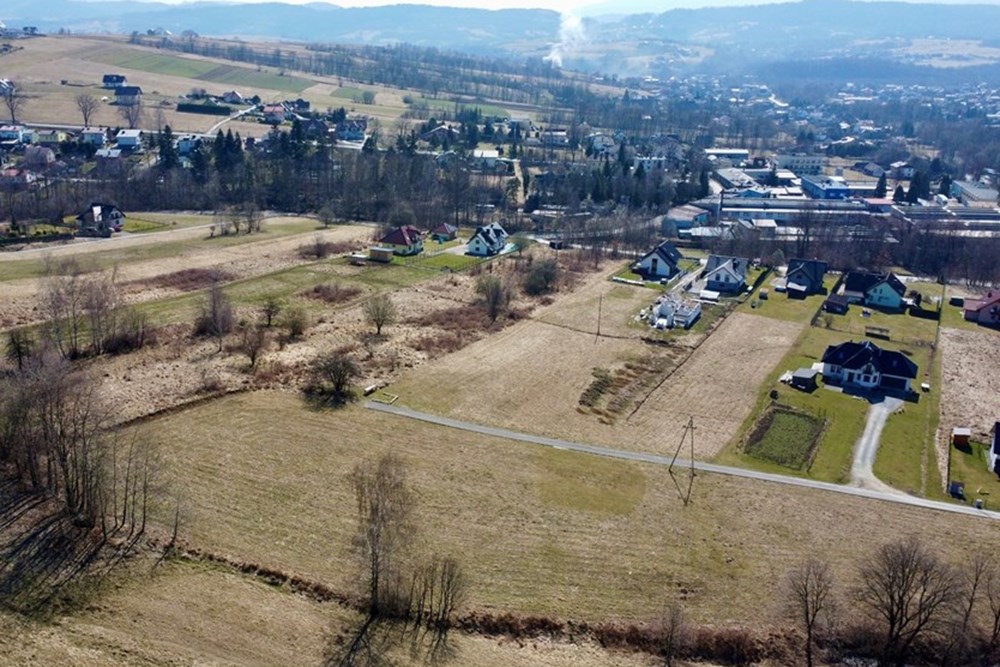 Działka budowlana - Sprzedaż - Łękawica, Polska - dji_fly_20250322_111824_354_1742638718774_photo_optimized.jpg - 800061130-13