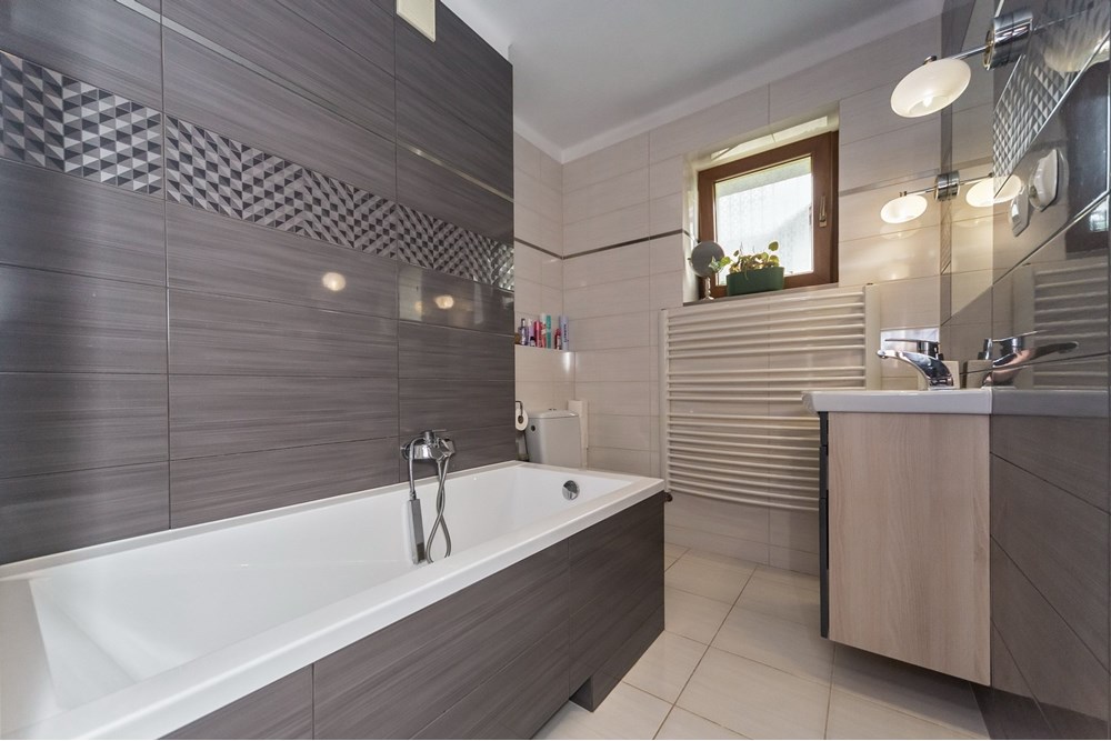 Dom wolnostojący - Sprzedaż - Bielsko-Biała, Polska - KRZE_019M.jpg - 800061100-87