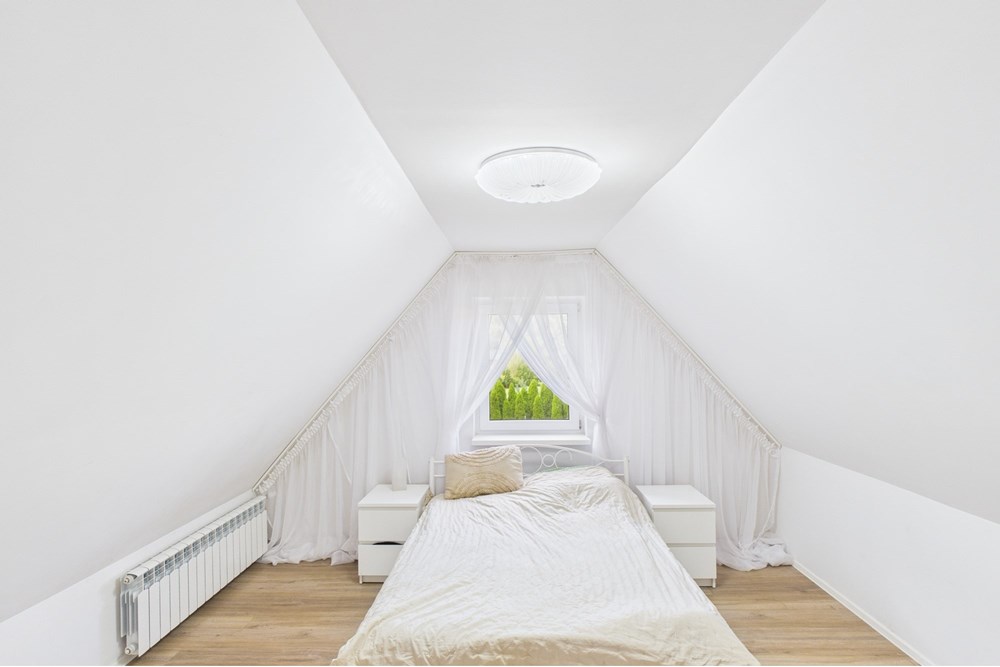 Dom wolnostojący - Sprzedaż - Grabie, Polska - Sypialnia 1.jpg - 810051022-78