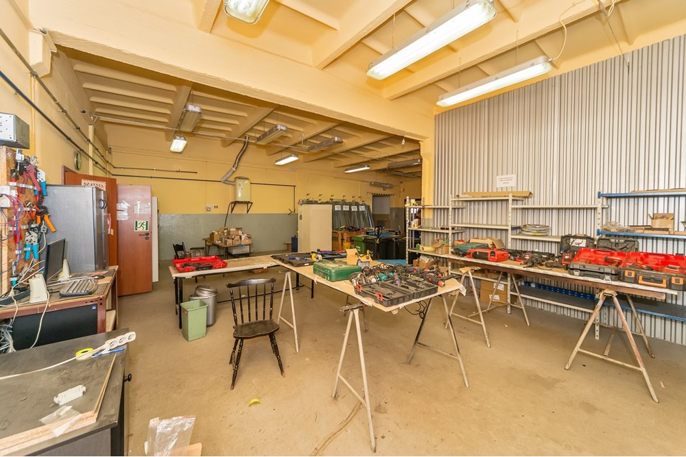 Nieruchomość przemysłowa - Sprzedaż - Bielsko-Biała, Polska - ZIBI_017D.jpg - 800061127-28