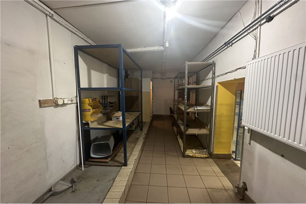 Lokal handlowy/usługowy - Wynajem - Bielsko-Biała, Polska - 31 - 800061103-137