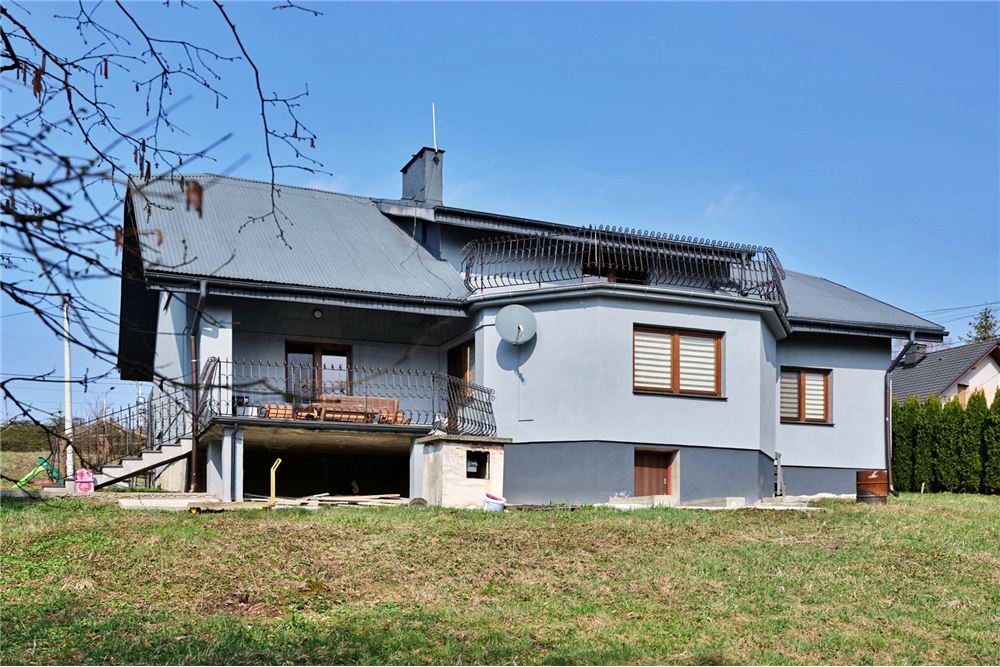 Dom wolnostojący - Sprzedaż - Bielsko-Biała, Polska - 48 - 800061016-1157