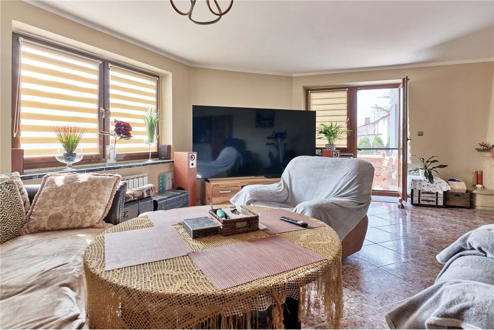 Dom wolnostojący - Sprzedaż - Bielsko-Biała, Polska - 97 - 800061016-1153