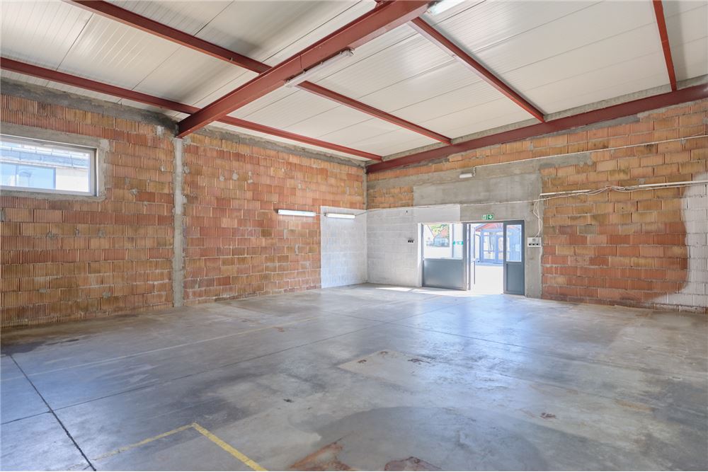 Nieruchomość przemysłowa - Sprzedaż - Bielsko-Biała, Polska - 27 - 800061016-1251