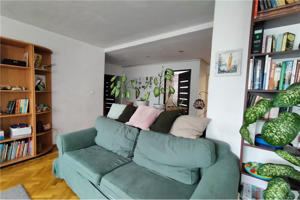 Residential Condo/Apartment Krakow, Poland PL 80024100635 , RE